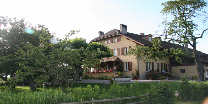 a picture of the Merlinge farm in Geneva, Switzerland